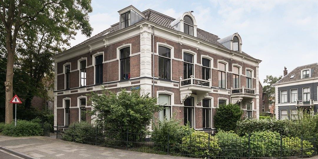 Feyenoord-trainer Arne Slot koopt dikke miljonairsvilla in Zwolle