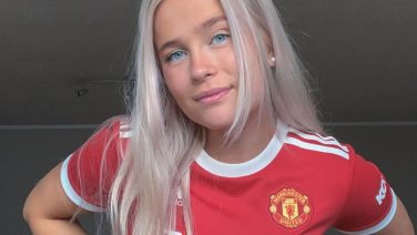Deze dame bewijst op Instagram dat zij de grootste Manchester United-fan is