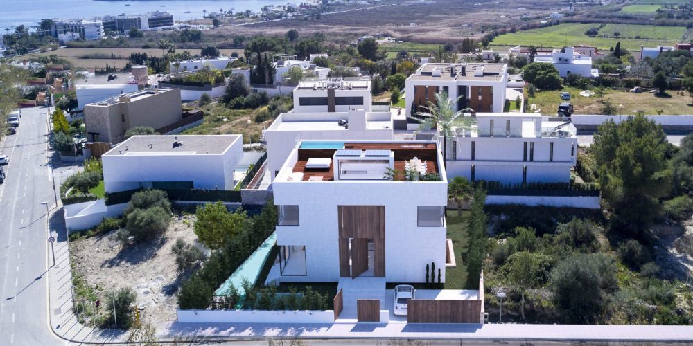De ongekend luxe villa van Wesley Sneijder op Ibiza staat nog altijd te koop