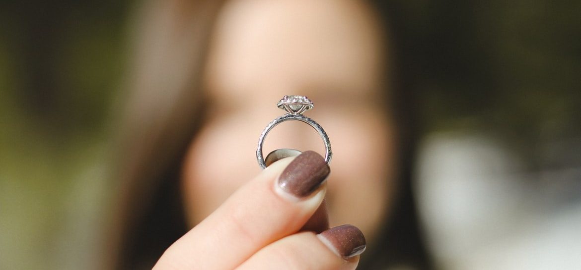 12 punten waar je op moet letten bij het kopen van een verlovingsring