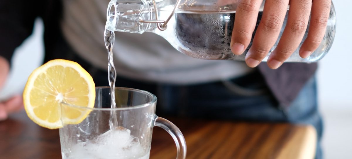 Is flessenwater gezonder dan kraanwater?