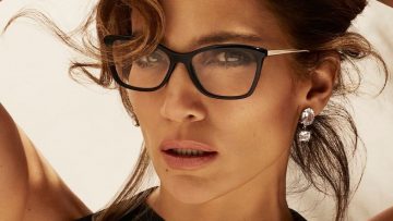Jennifer Lopez ziet er haarfijn uit in nieuwe lingerie-fotoshoot