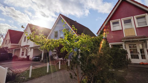 Wat is de gemiddelde leeftijd waarop Nederlanders hun eerste huis kopen?