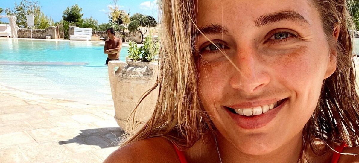 Shelly Sterk bewijst met bikini foto waarom ze ooit ‘De Mooiste vrouw van Nederland’ was