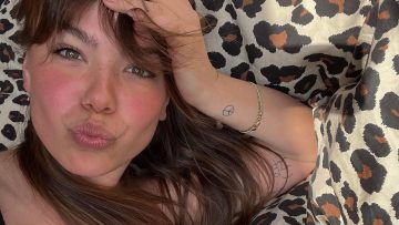 Abbey Hoes schittert in Hunkemöller lingeriesetje op Instagram