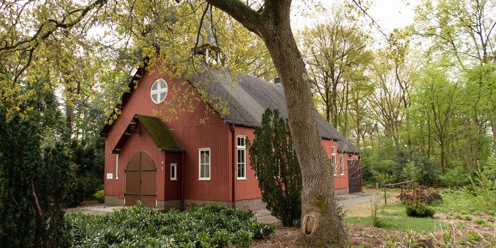 Deze unieke kerk staat nu voor een prikkie te koop op Funda