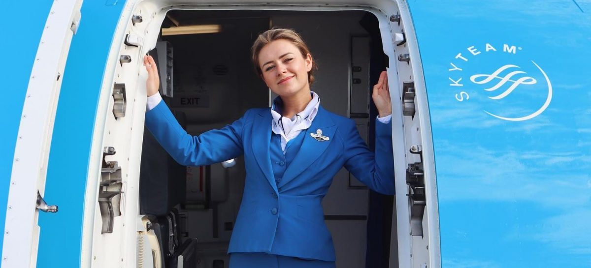 Nederlandse stewardess Lauren Loois is een hit op Instagram