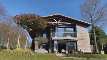 De luxe Bloemendaalse villa van Sandy Wenderhold staat voor €4,2 miljoen op Funda