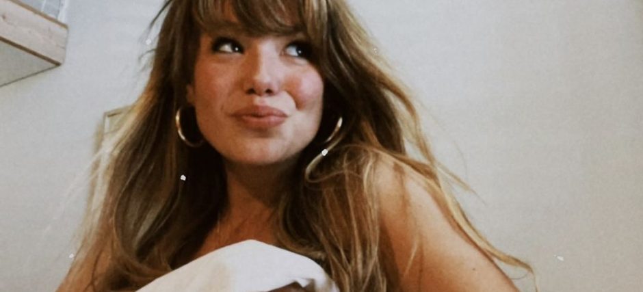 Abbey Hoes Past Haar Nieuwe Lingerie Setjes In Vrolijke Instagram video Abbey Hoes Past Haar Nieuwe Lingerie Setjes In Vrolijke Instagram video