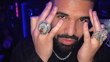Drake is gespot met een in diamanten gehulde Rolex twv $1.100.000