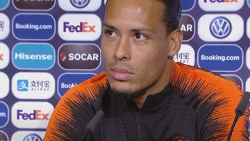 Virgil van Dijk verschijnt bij Oranje met een horloge om de pols t.w.v. €570.000