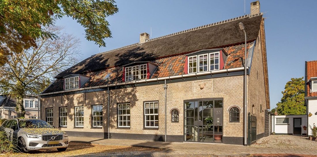 Een van de mooiste woonboerderijen van Nederland staat nu op Funda te koop voor €3.950.000,-