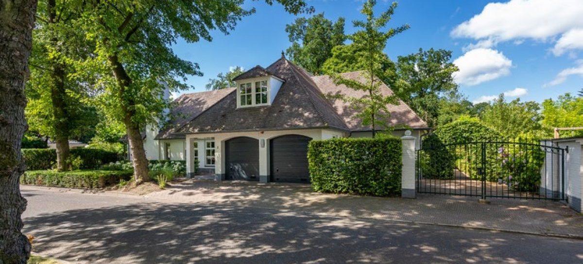 Cody Gakpo koopt reusachtige villa in Eindhoven