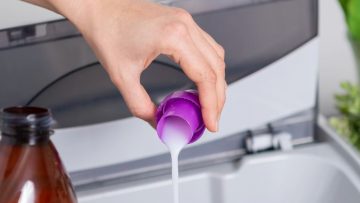 7 fouten die veel mensen dagelijks maken bij het wassen, zonder dat ze het weten