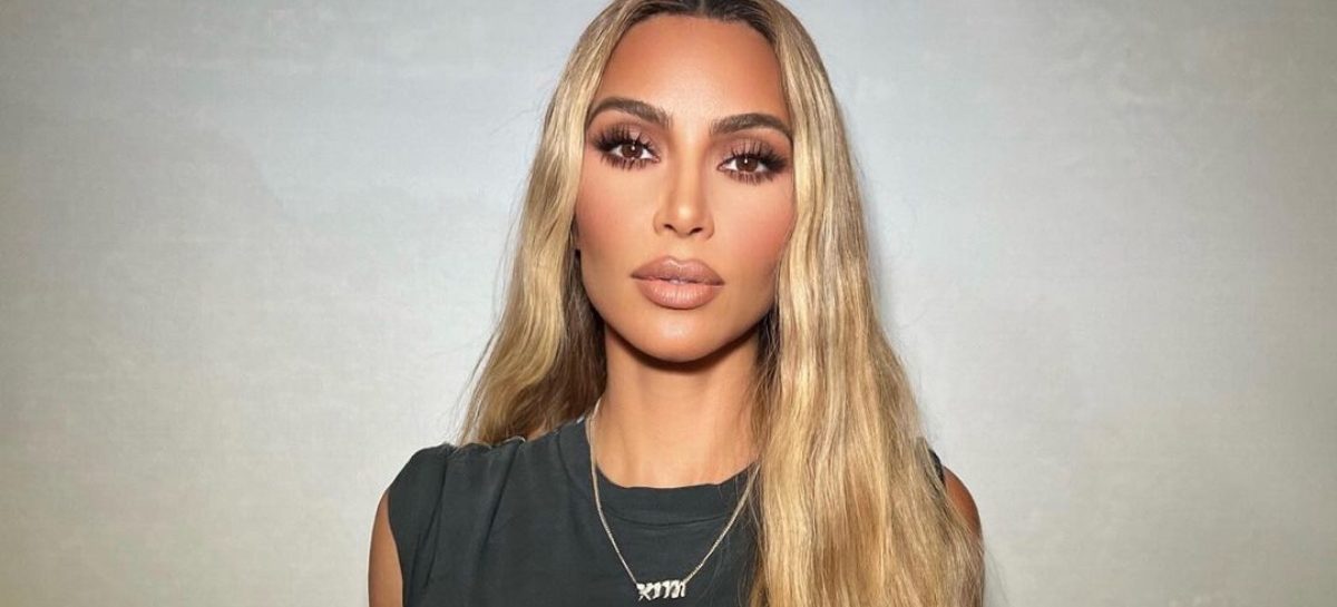 Kim Kardashian pronkt opmerkelijk met haar achterste op Instagram