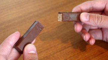 Fans ontdekken wat er binnenin een KitKat zit en reageren stomverbaasd