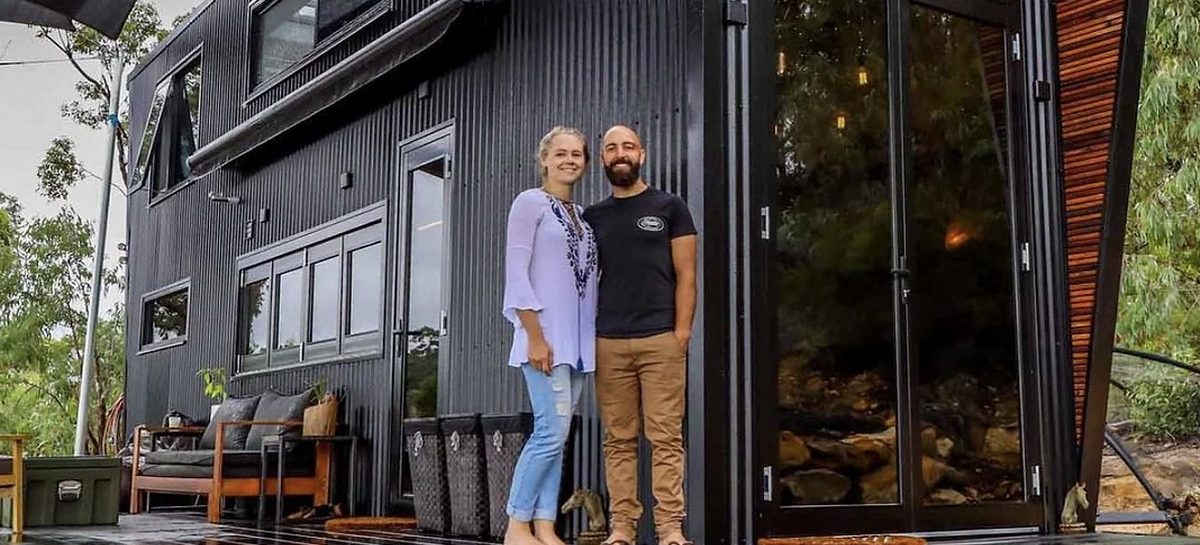 Matt en Lisa bouwen een van de mooiste Tiny Houses ooit met slechts €60.000