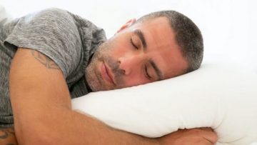 Dit gebeurt er met je lichaam als je minder dan 7 uur slaapt