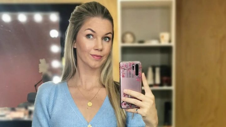 Anouk Hoogendijk Wenst Fijn Weekend Met Zwoele Instagram Foto