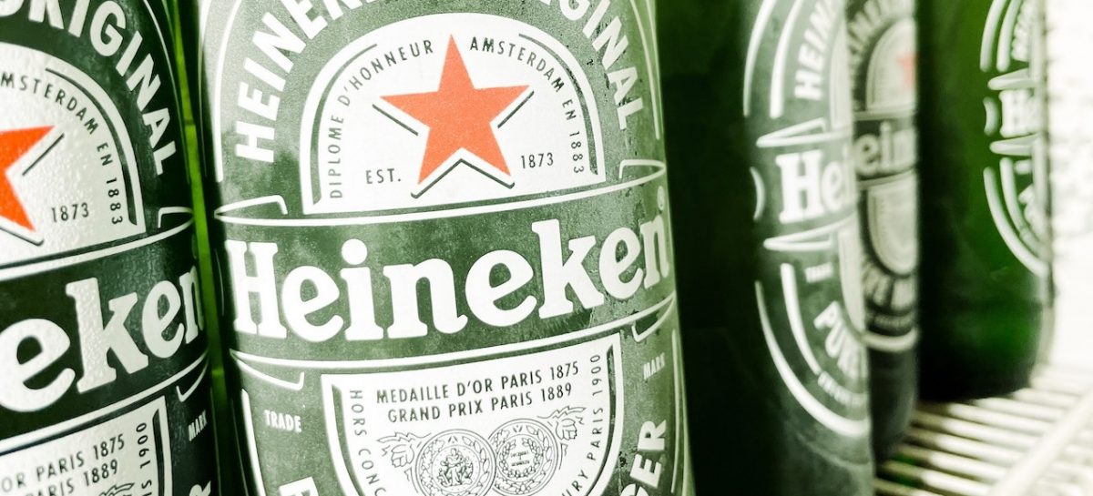 Kratje bier kost nu al bijna €20, maar Heineken verwacht nog verdere prijsstijging