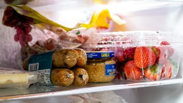 Deze 7 dingen moet je nooit in de koelkast bewaren