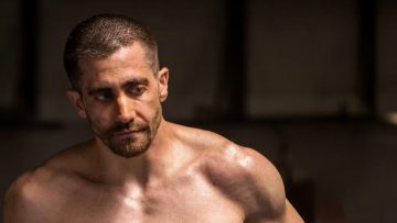Acteur Jake Gyllenhaal is gespierder dan ooit en vermorzelt in de UFC-ring
