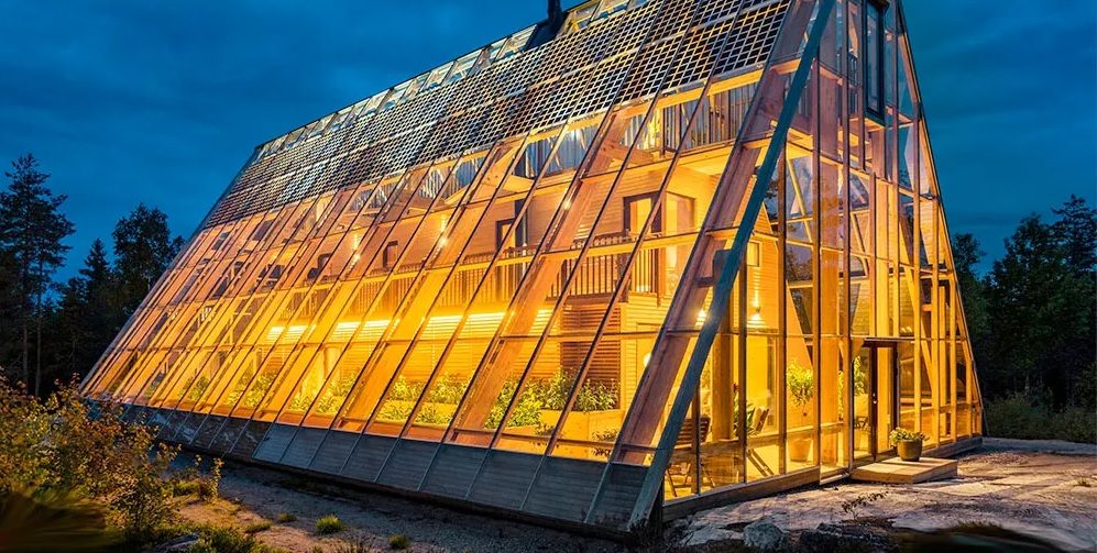 Voor €710.000 leef je in Zweden in deze enorme, prachtige eco-villa