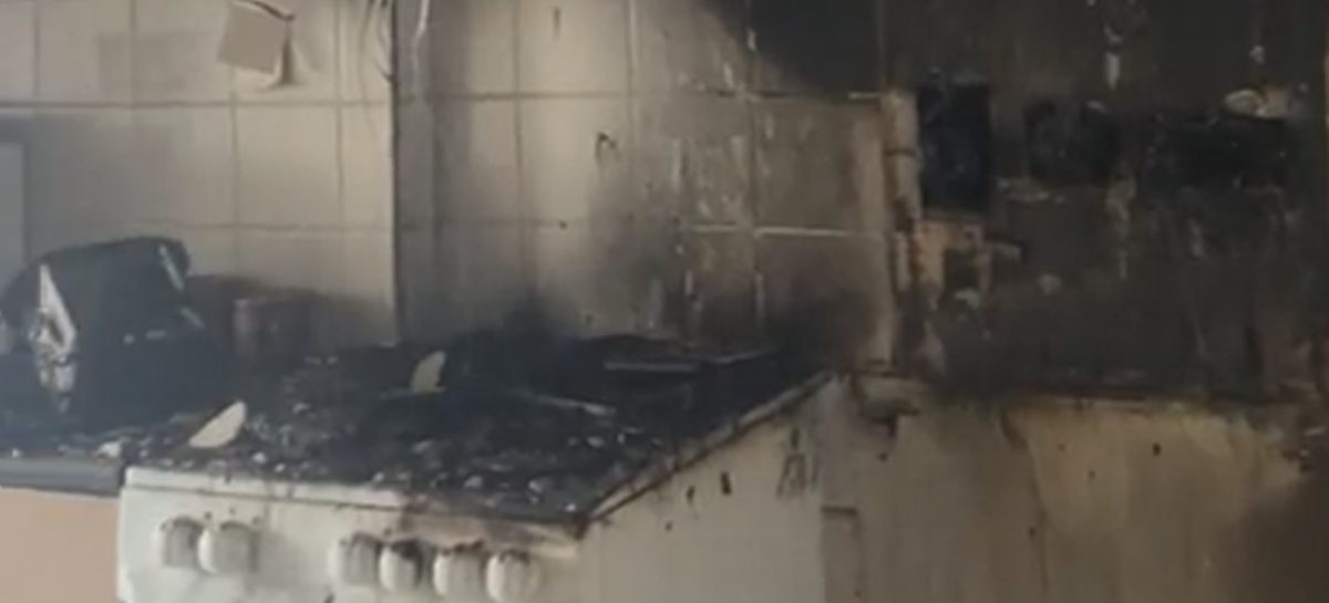 Studente verbrandt haar hele woning door experiment met broodrooster