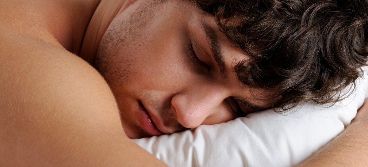Wat de switch naar zomertijd met je lichaam doet, volgens slaapexperts