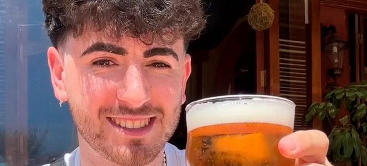 Jongeman (22) koopt in plaats van een kratje een ticket naar Ibiza én een biertje op het terras