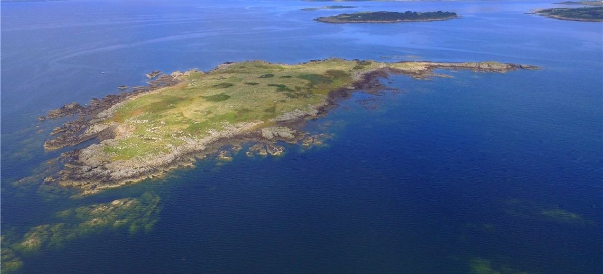 In Schotland staat er nu een privé-eiland te koop voor een heel schappelijke prijs