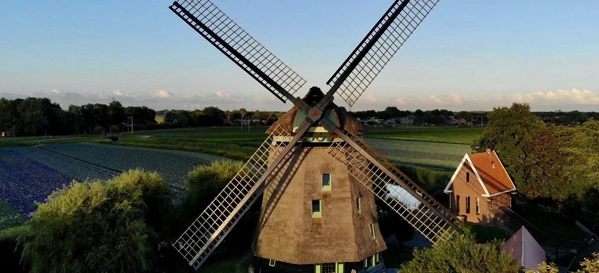 Je kan nu overnachten in deze prachtige Nederlandse molen uit 1590