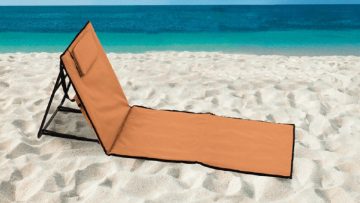 De ALDI verkoopt dé must-have van de zomer: een chille opvouwbare strandmat