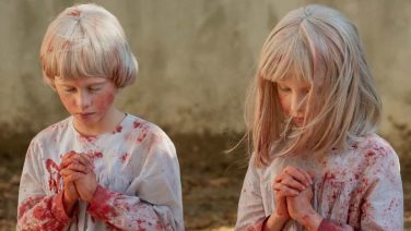 Nieuwe horrorfilm maakt Netflix-kijkers doodsbang: “Letterlijk de engste tweeling die ik ooit heb gezien”