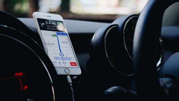 Wordt je Uber duurder wanneer de batterij van je telefoon bijna leeg is?