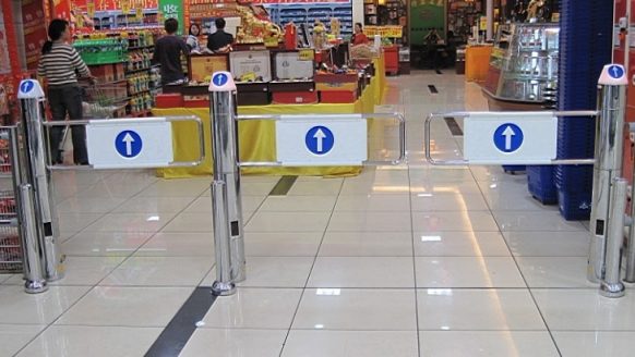 Supermarkten gebruiken hun poortjes op een héél slimme (en sluwe) manier