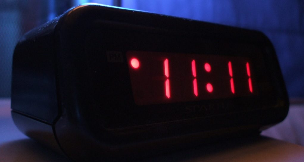 Zie jij vaak 11:11 op de klok? Dan zou het deze betekenis kunnen hebben
