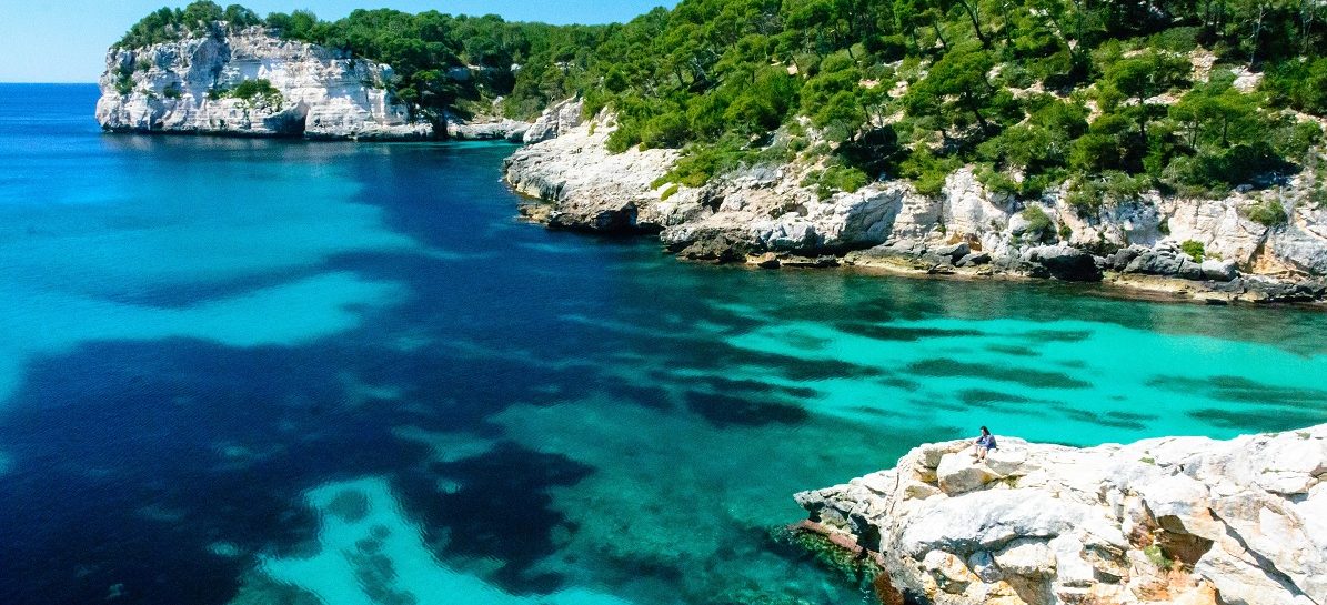 Vergeet Ibiza en Mallorca! Deze 5 Spaanse eilanden zijn perfect voor jullie vriendenvakantie