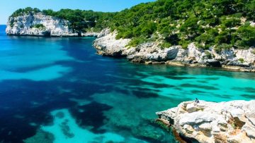 Vergeet Ibiza en Mallorca! Deze 5 Spaanse eilanden zijn perfect voor jullie vriendenvakantie