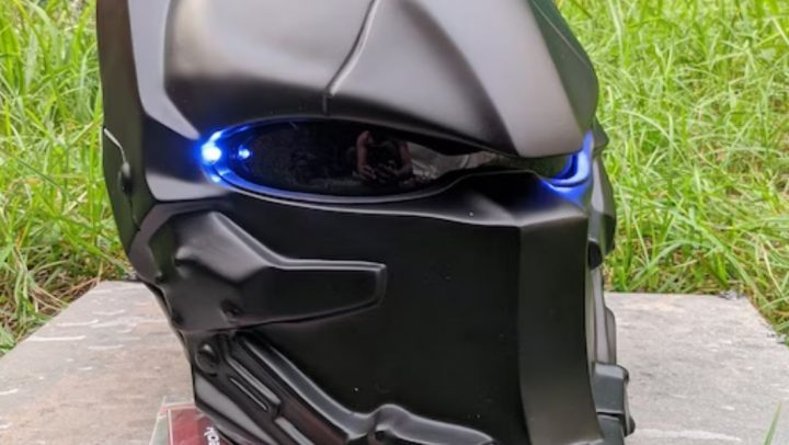 Met deze Batman-motorhelm ben jij dé baas op de weg Met deze Batman-motorhelm ben jij dé baas op de weg