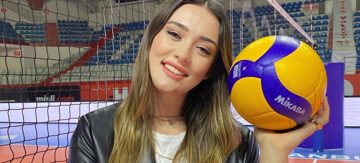 Turkse volleybalster Zehra Güneş is een grote hit op Instagram