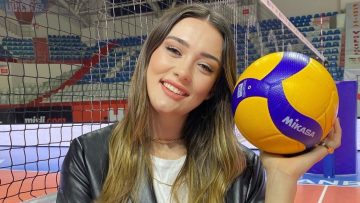 Turkse volleybalster Zehra Güneş is een grote hit op Instagram