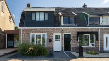 Funda koopje: luxe woning (mét zwembad) in Enschede kost slechts € 289.000