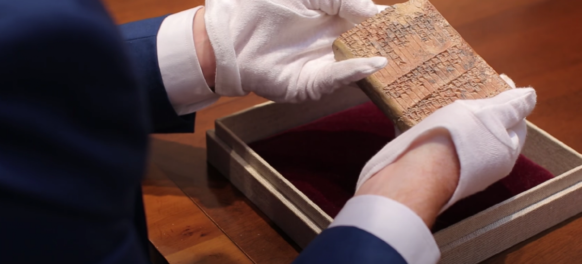 Australiër vindt kleitablet met bewijs dat stelling van Pythagoras ruim 1000 jaar ouder is dan hijzelf