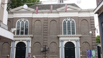 Deze complete kerk in Meppel staat op Funda te koop voor slechts € 1,-