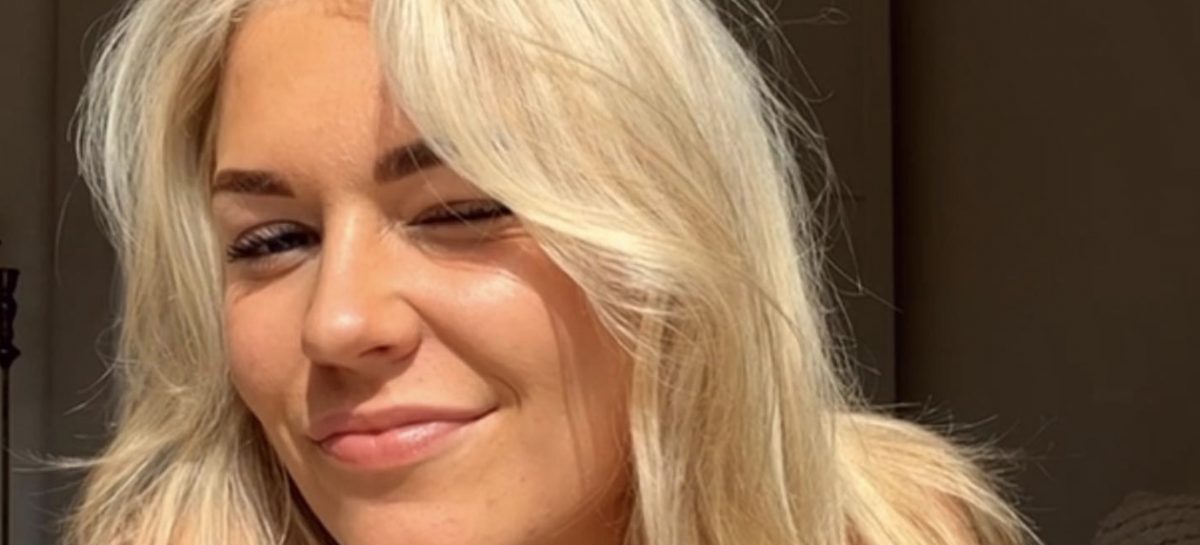 Instagram-video: Marijn Kuipers doet een lenig trucje in haar badpak
