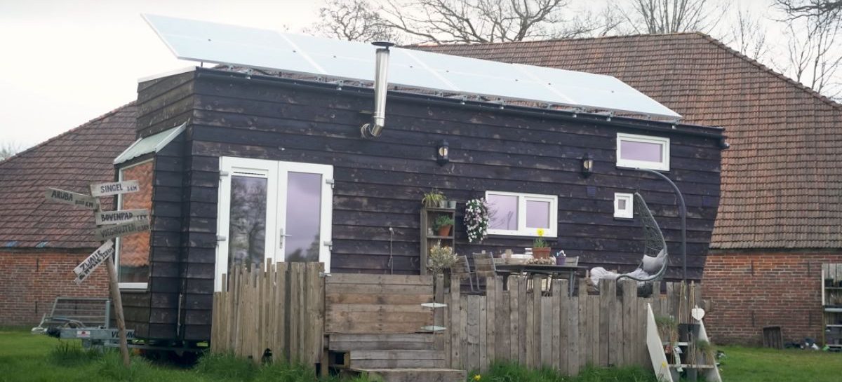 Nederlandse Laura en Reinder bouwen zelf een Tiny House voor maar €35.000,-
