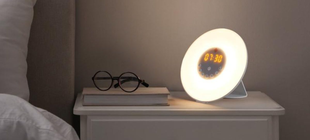 Nu bij de Action: spotgoedkope Wake-up Light wekker met bluetooth en LED-verlichting