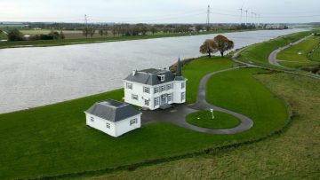 Funda-parel: in deze kasteelachtige villa voel jij je letterlijk de koning van Zuid-Holland