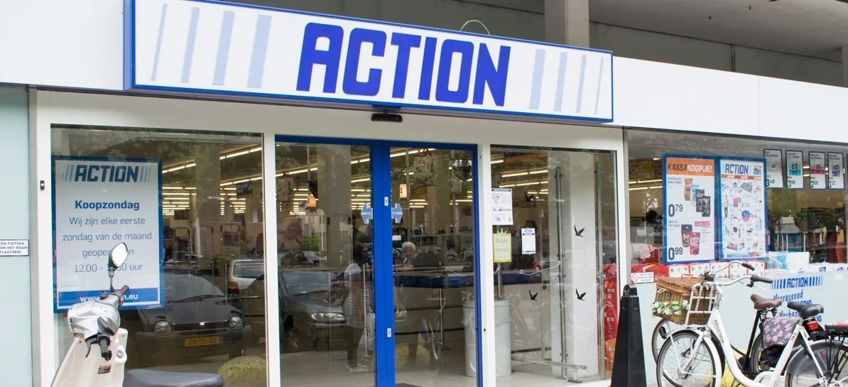 Action verkoopt nu een smart voederbak met een smartphone-app, camera, audio en wifi